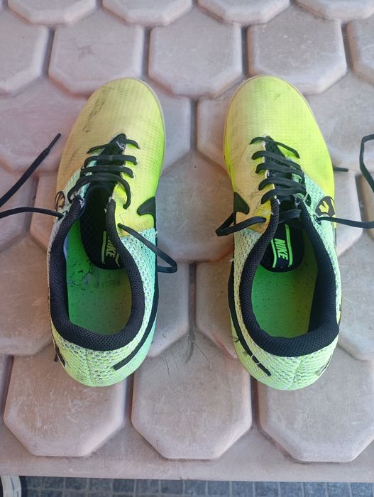 Tênis Futsal Nike 43