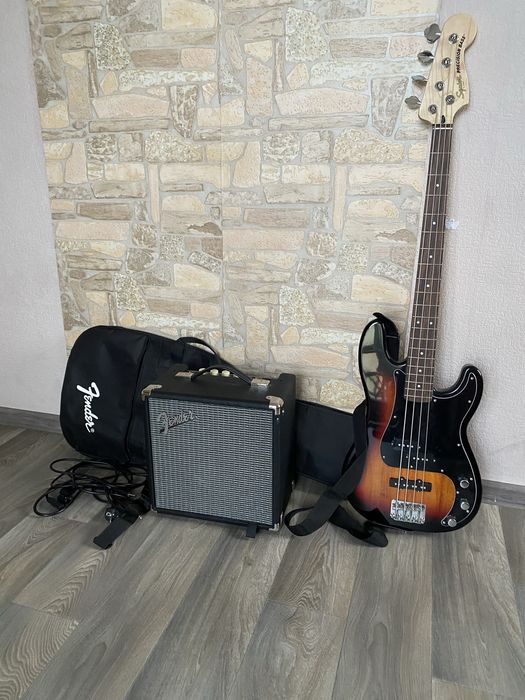 zestaw gitara basowa Fender
