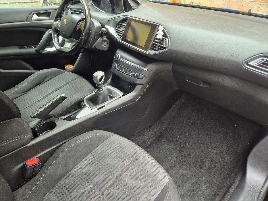 Peugeot 308 Peugeot 308 1.2 benzyna