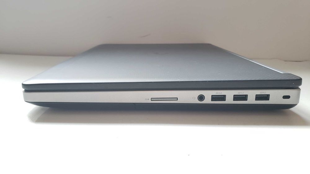 Ноутбук Dell Precision 7520 IPS i7-6820HQ 32GB 128GB +480Gb nVidia 4Gb