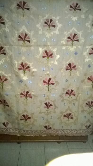 Colcha com "Bordado de Castelo Branco"