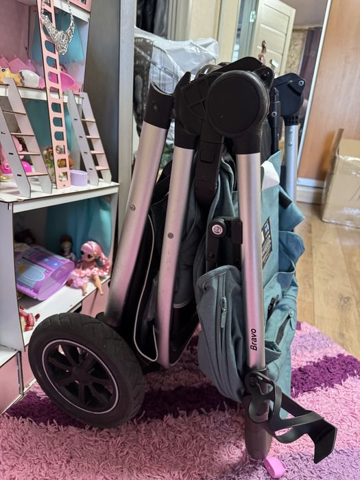 Коляска bravo на надувних колесах