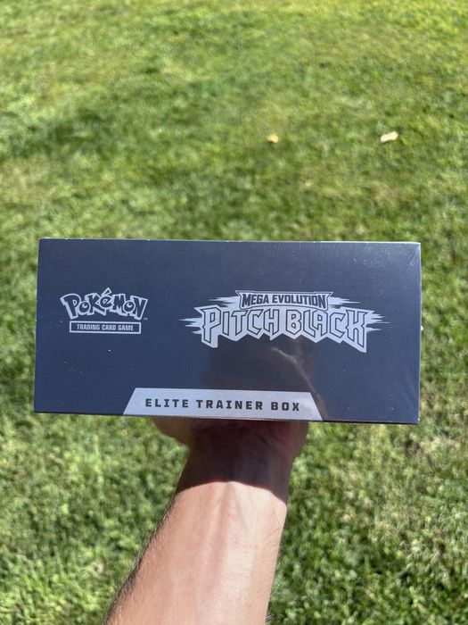 Pokémon Pitch Black ETB