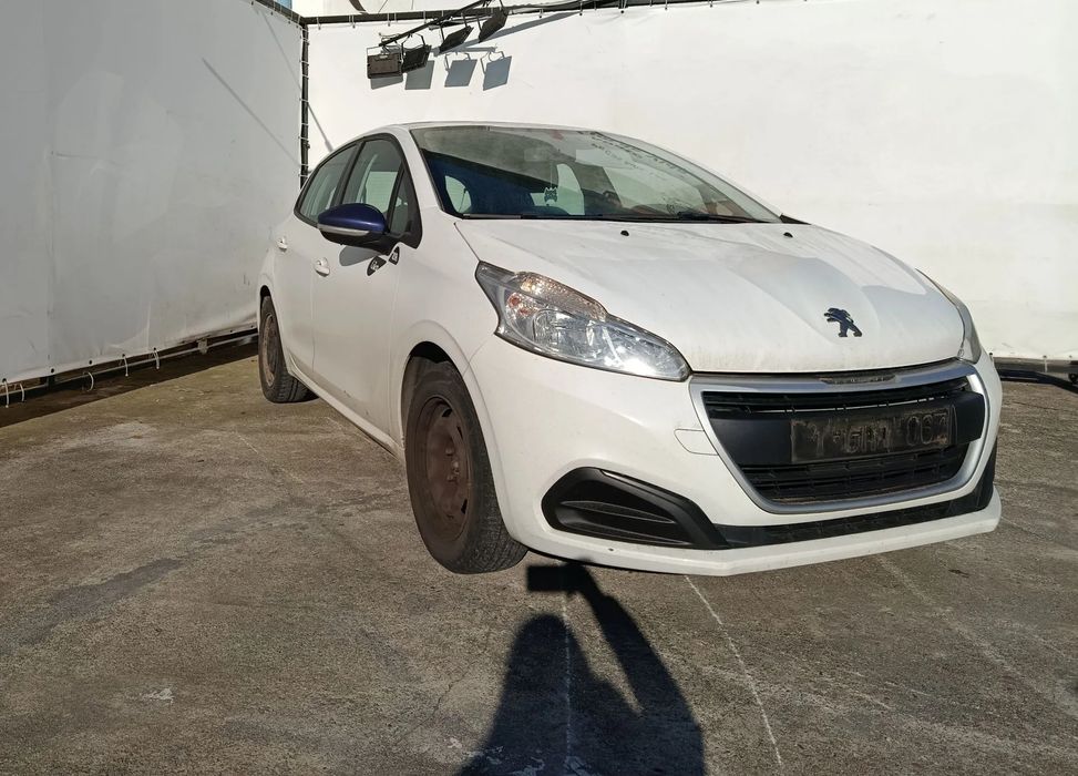 Para peças PEUGEOT 208