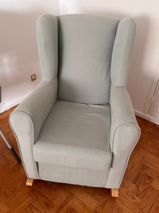 Poltrona de Amamentação - Como Nova