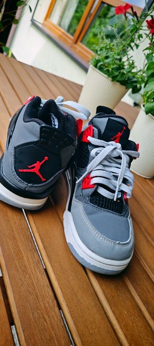 Buty 37,5 Air Jordan 4 Retro „Infrared”
