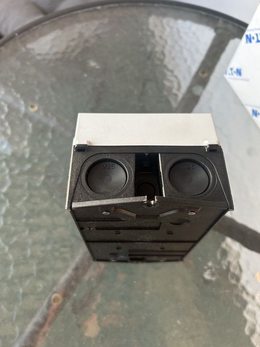 Eaton P1-25/I2/SVB 25A IP65 – Nowy, oryginalny, w pudełku