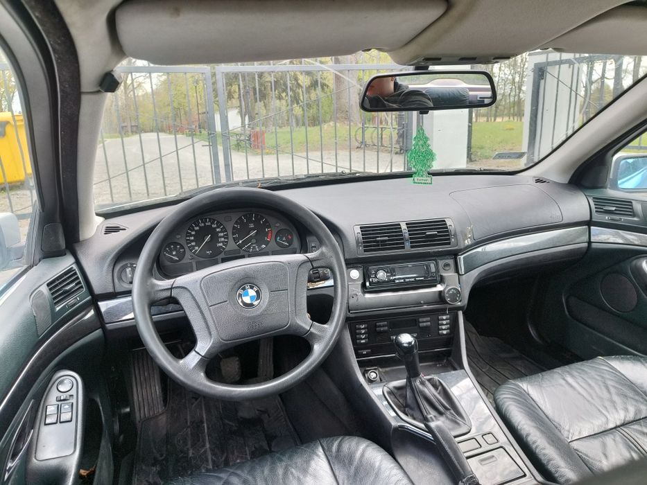 BMW 5 E39 1997r 2.0 R6 Stan BDB