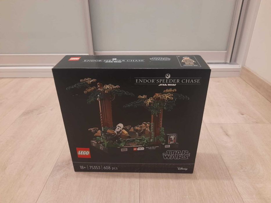 LEGO® 75353 Star Wars - Diorama: Pościg na ścigaczu przez Endor