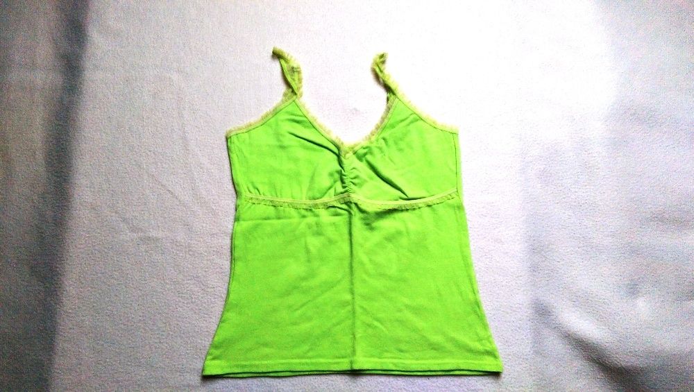 zielona bluzka na szeleczkach