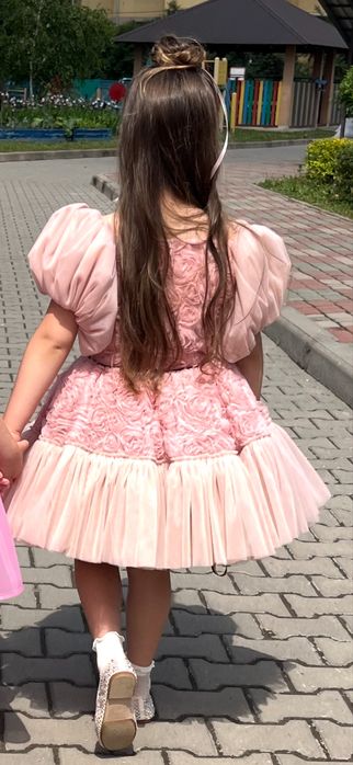 Шикарна випускна сукня