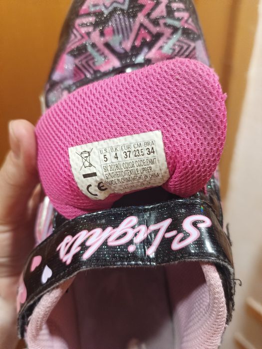 Кросівки Skechers 37(23.5)