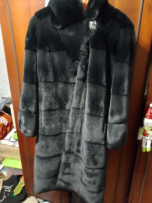 Продається шуба з еко-хутра 44 розмір