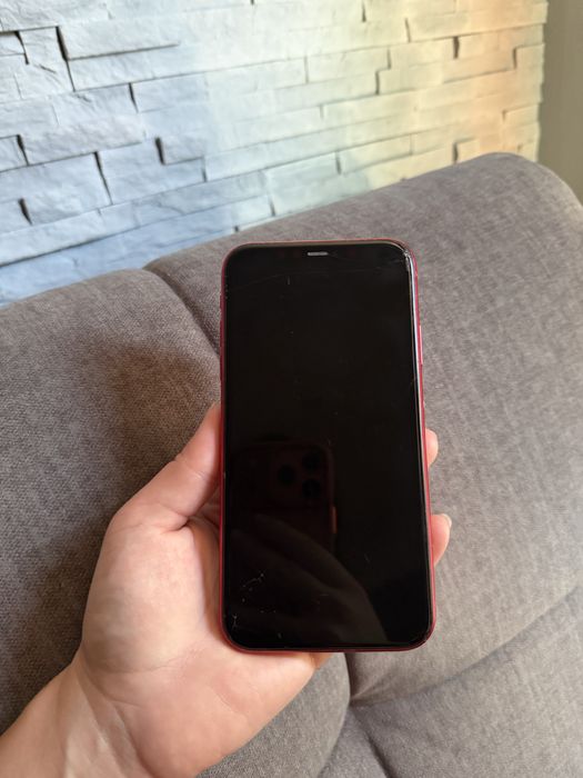 Iphone 11 czerwony
