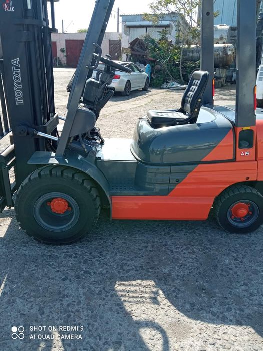 Погрузчик Tayota