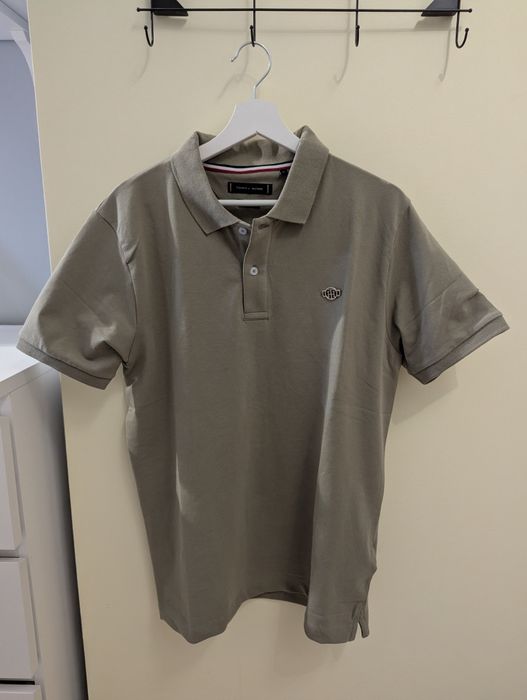 Polo Tommy Hilfiger oliwkowa zieleń, złota wszywka