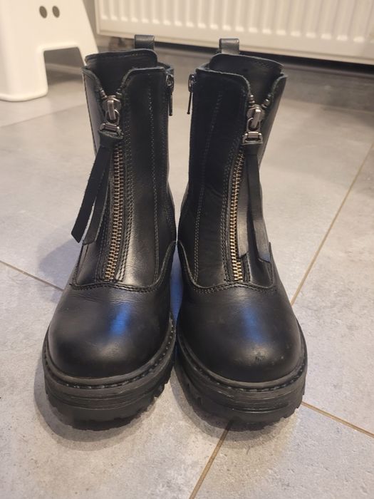 Śliczne modne czarne buty buciki  skórzane trzewiki kozaki traperki La