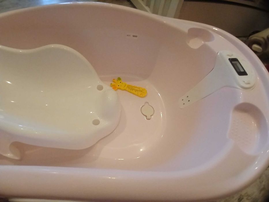 Дитяча ванночка для купання