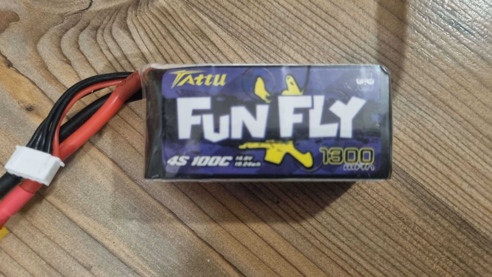Dron fpv + aparatura FrSky