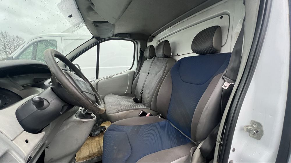 Renault trafic grua barquinha