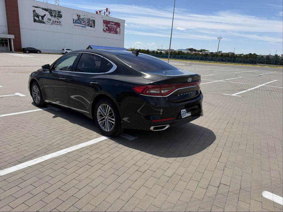 Hyundai Grandeur 2018 VIN KMHF141RBKA176804 фото оголошення 5 з 22