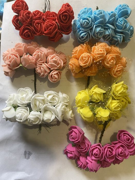 Голівки троянд для декору (розмір 2 см)