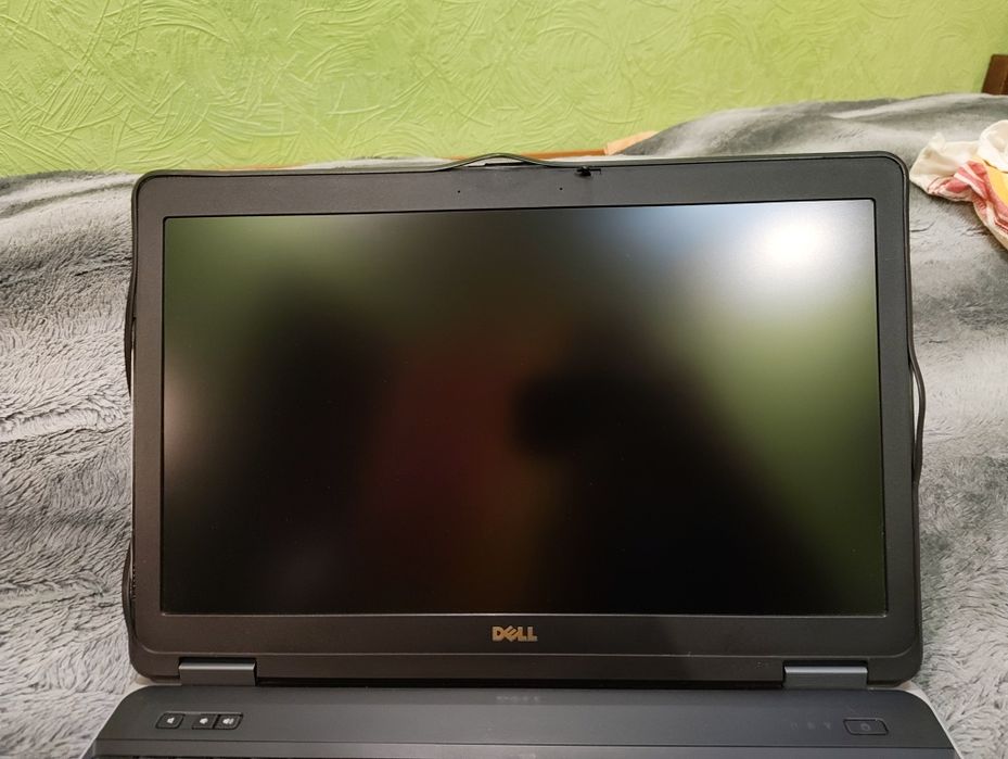 Ноутбук Dell Precision M2800