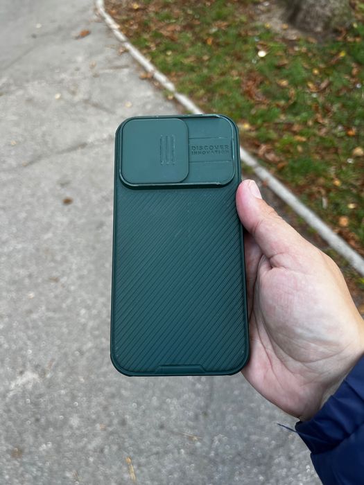 Чехол для iPhone 15 pro зелений