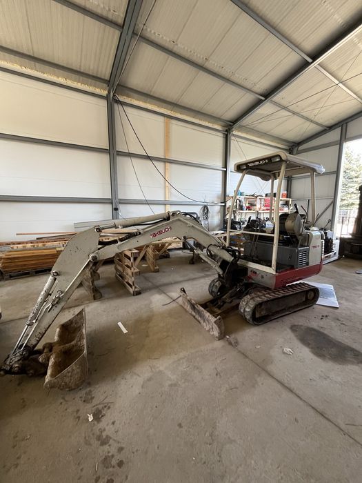 Minikoparka takeuchi TB016