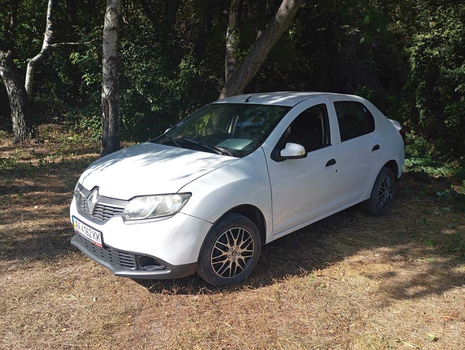 В рассрочку Renault Logan на газу евро 4