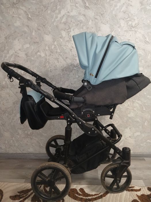 Продам коляску 2 в 1 Angelina