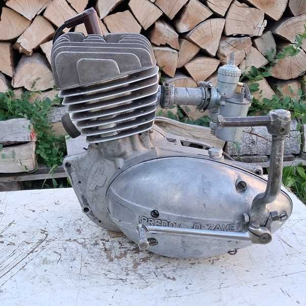 Silnik WSK 125 sprawny ,pali
