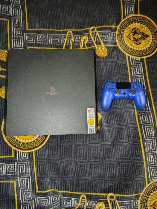 Продам ps4 pro 1 tb