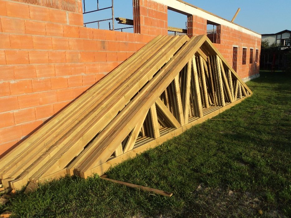 Drewno konstrukcyjne, deski, więźba,wiązary dachowe