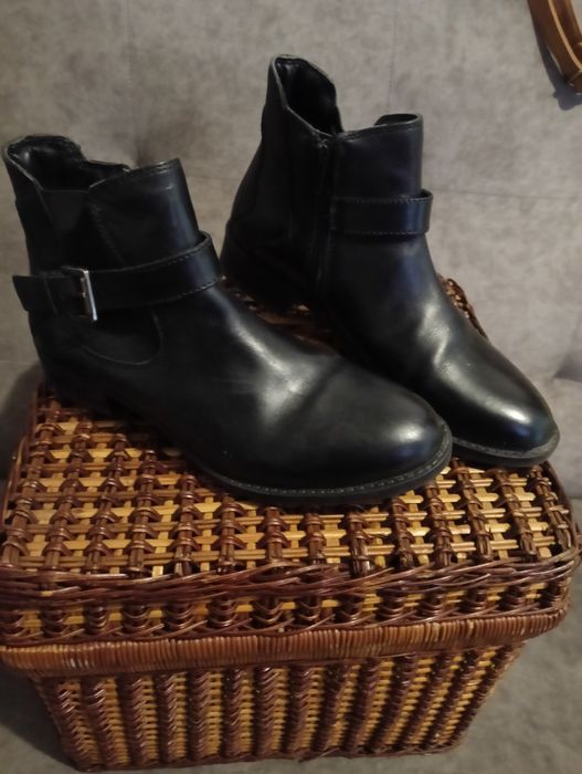 Buty botki czarne 38