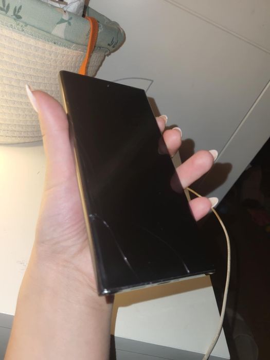 Samsung s 23 ultra 12 / 256 GB uszkodzony ekran