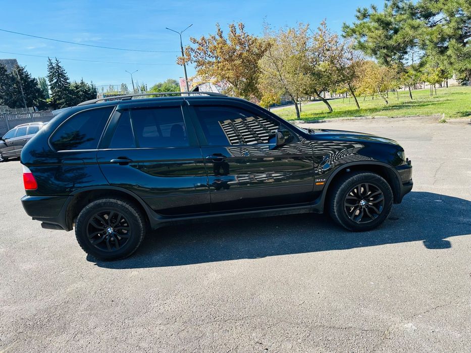 Продам BMW x5 e 53