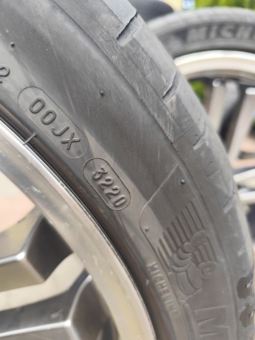 Продам 2 комплекта диски+резина R 18 R20