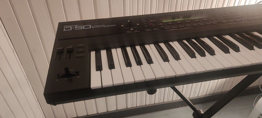 Roland D-50 klasyk sam w sobie. Stan bardzo dobry,możliwość dowozu !