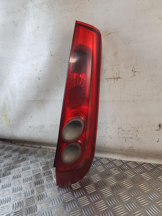 Lampa Prawa Tył 6S6113404B Ford Fiesta Mk6 Lift 06R-