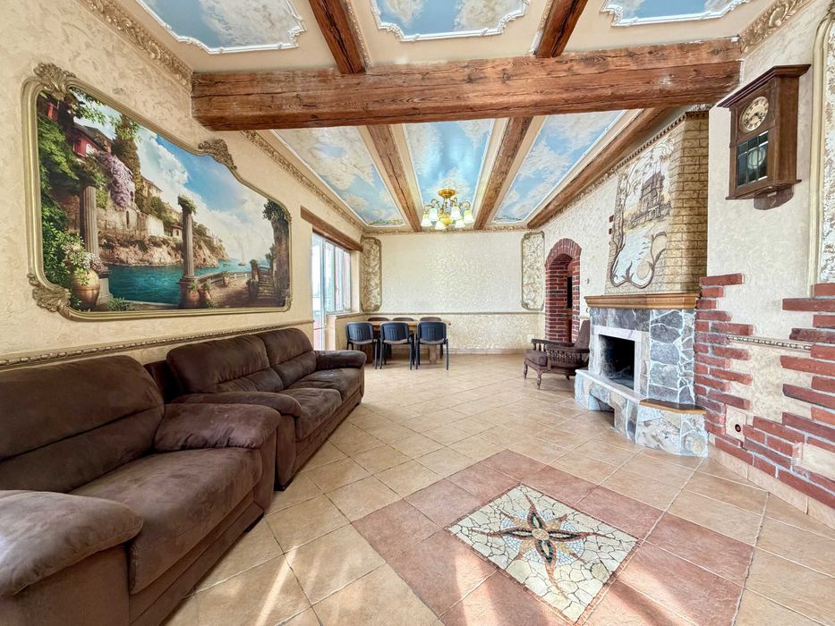 Просторий будинок для великої родини  с. Добряни, вул.Б.Хмельницького