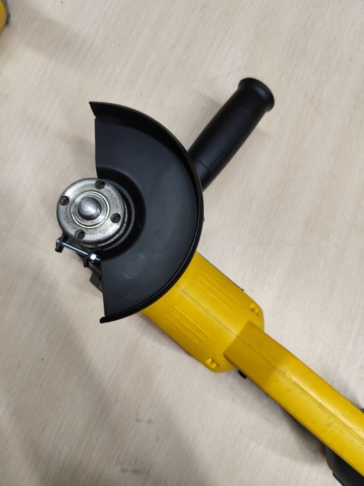 Вживана DeWalt DCG412 болгарка акумуляторна Деволт оригінал