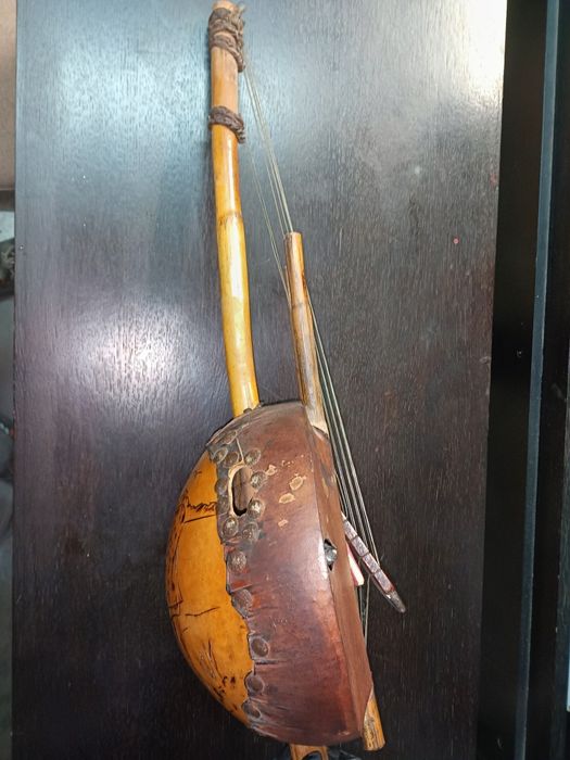 Kora instrumento musical africano origem africana ocidental com 70cm