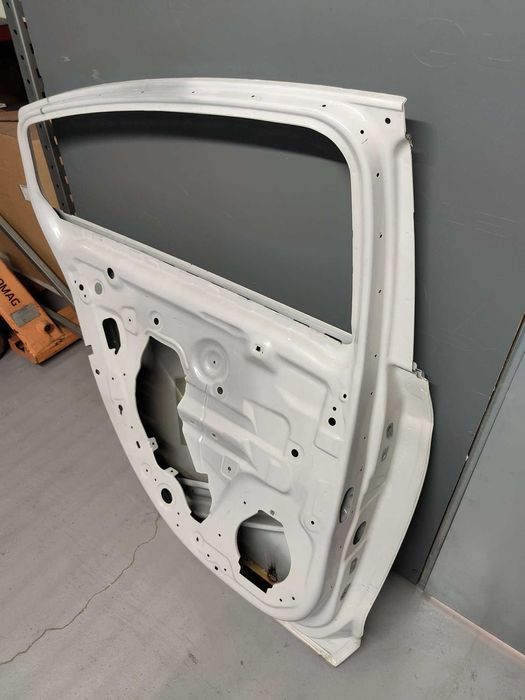 Drzwi tylne lewe Insignia B hatchback