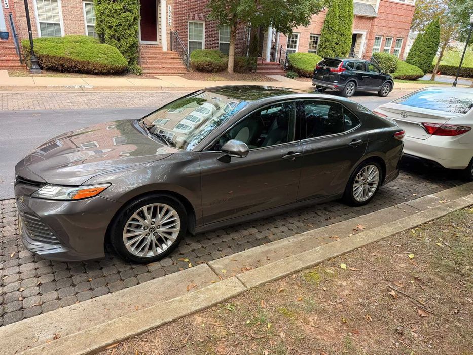 Toyota Camry XLE      2020