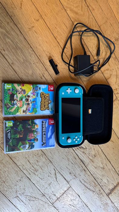 Nintendo Switch Lite Turkusowa + Minecraft, Animal Crossing, Etui