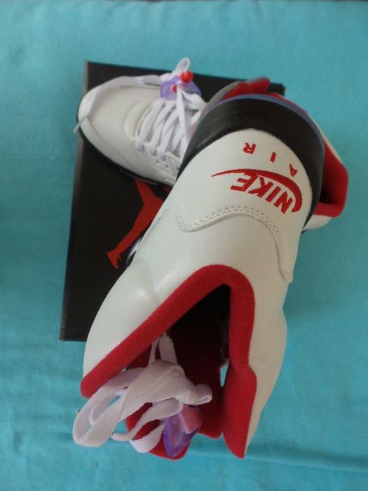 Ténis Air Jordan 5