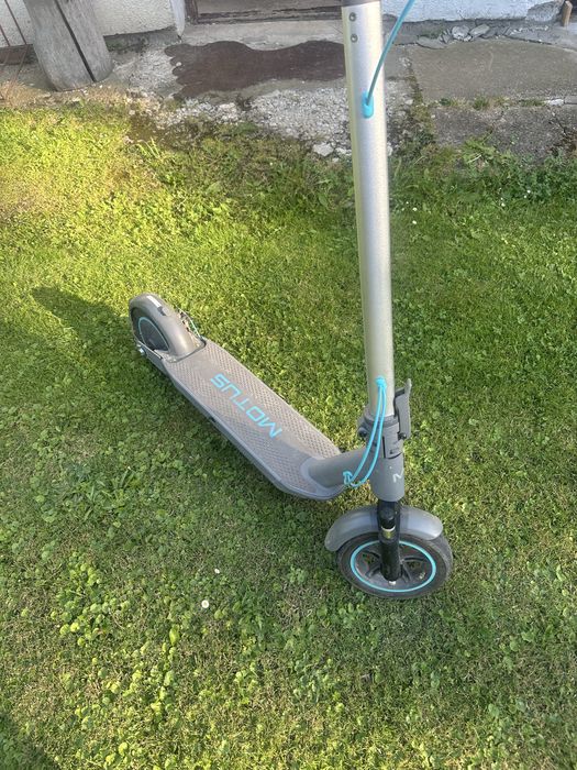 Motus Scooty 10 Plus 2022 – 500W / 15Ah / 10” / amortyzacja