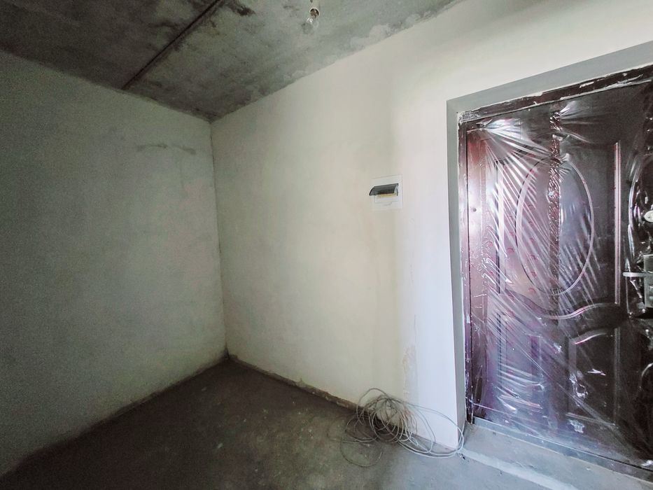 Продам  приміщення  в цоколі під житло, бізнес  в ЖК Буча Квартал