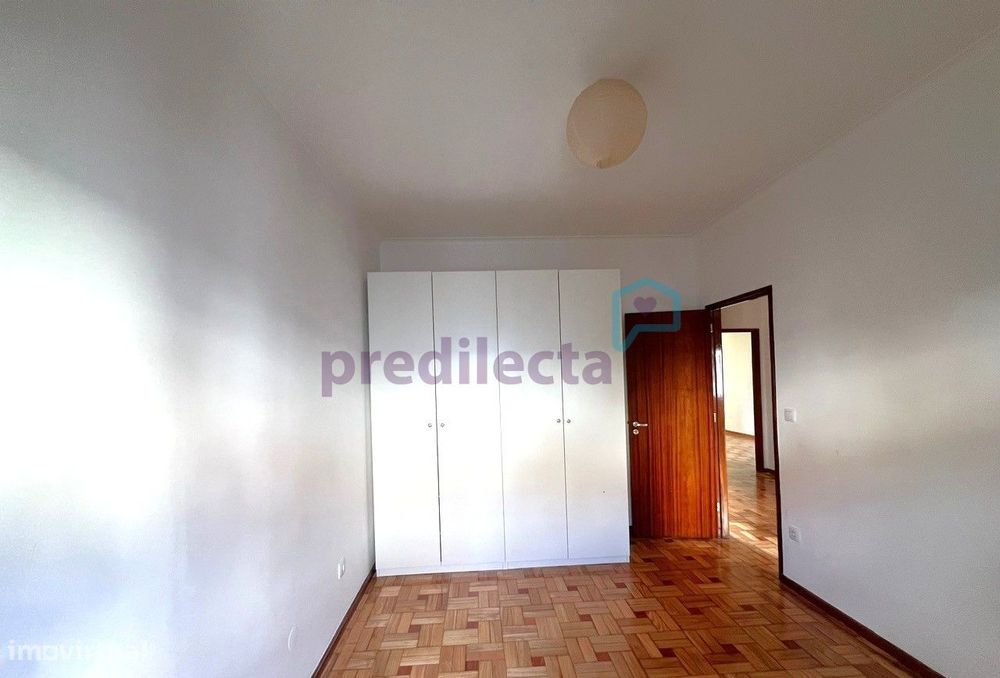 REF4149 - T2 Faria Guimarães, Porto